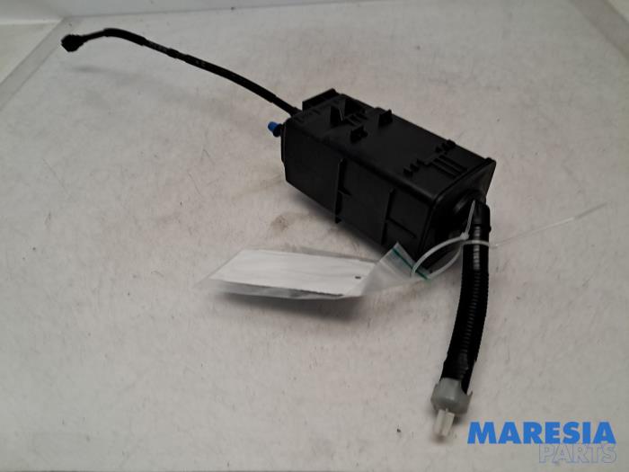 Gebruikte Koolstoffilter Citroen C3 (SX/SW) 1.2 Vti 12V PureTech Prijs € 19,95 Margeregeling aangeboden door Maresia Parts