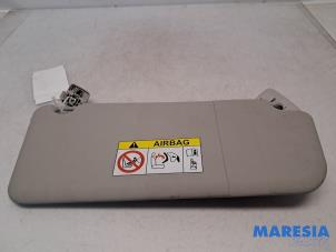 Gebruikte Zonneklep Peugeot Expert (V1/VA/VB/VE/VF/VT/VY) 2.0 Blue HDi 120 16V Prijs € 24,19 Inclusief btw aangeboden door Maresia Parts