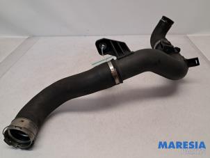 Gebruikte Intercooler Buis Fiat 500L (199) 1.4 Turbo 16V Prijs € 69,99 Margeregeling aangeboden door Maresia Parts