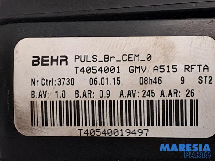 Kachel Ventilatiemotor van een Citroën C4 Cactus (0B/0P) 1.2 PureTech 82 12V 2015