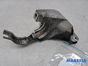 Gebruikte Motorrubber Renault Trafic (1FL/2FL/3FL/4FL) 1.6 dCi 125 Twin Turbo Prijs € 36,24 Inclusief btw aangeboden door Maresia Parts