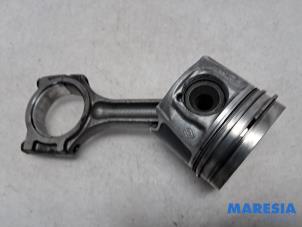 Gebruikte Zuiger Renault Trafic (1FL/2FL/3FL/4FL) 1.6 dCi 125 Twin Turbo Prijs € 90,75 Inclusief btw aangeboden door Maresia Parts