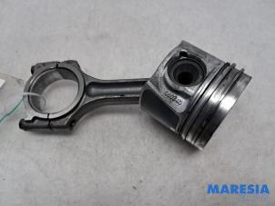 Gebruikte Zuiger Renault Trafic (1FL/2FL/3FL/4FL) 1.6 dCi 125 Twin Turbo Prijs € 90,75 Inclusief btw aangeboden door Maresia Parts