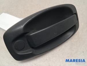 Gebruikte Schuifdeurgreep rechts Fiat Doblo Cargo (263) 1.6 D Multijet Prijs € 22,99 Inclusief btw aangeboden door Maresia Parts