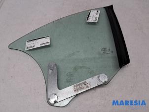 Gebruikte Ruit 2Deurs rechts-achter Peugeot 207 CC (WB) 1.6 16V THP Prijs € 25,00 Margeregeling aangeboden door Maresia Parts