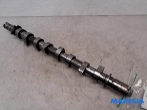 Gebruikte Nokkenas Renault Megane III Grandtour (KZ) 1.5 dCi 110 Prijs € 73,99 Margeregeling aangeboden door Maresia Parts