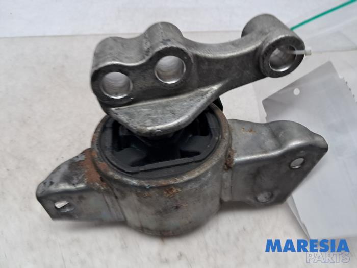 Gebruikte Motorrubber Fiat Doblo Cargo (263) 1.6 D Multijet Prijs € 24,20 Inclusief btw aangeboden door Maresia Parts