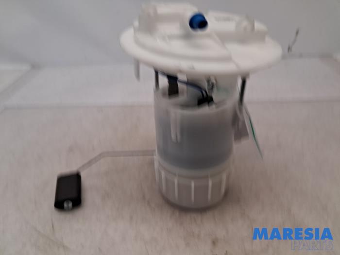 Gebruikte Tank element Pomp Citroen C3 (SX/SW) 1.2 Vti 12V PureTech Prijs € 25,00 Margeregeling aangeboden door Maresia Parts