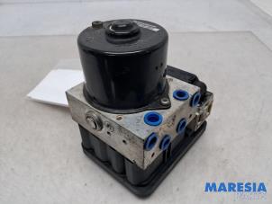 Gebruikte ABS Pomp Peugeot 207 CC (WB) 1.6 16V THP Prijs € 199,99 Margeregeling aangeboden door Maresia Parts