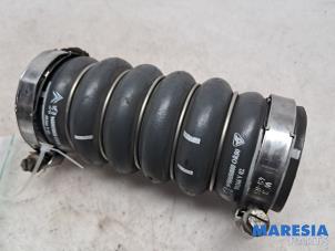 Gebruikte Intercooler Slang Peugeot 207 CC (WB) 1.6 16V THP Prijs € 20,00 Margeregeling aangeboden door Maresia Parts