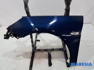 Gebruikte Voorscherm links Opel Astra K Sports Tourer 1.2 Turbo 12V Prijs € 109,99 Margeregeling aangeboden door Maresia Parts