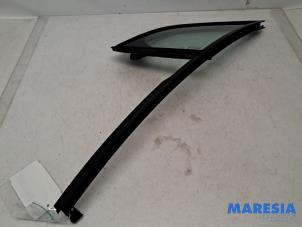 Gebruikte Driehoeks Ruit links-voor Citroen C3 (SC) 1.4 16V VTi Prijs € 50,00 Margeregeling aangeboden door Maresia Parts