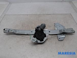Gebruikte Raammechaniek 4Deurs rechts-voor Citroen C3 (SC) 1.4 16V VTi Prijs € 40,00 Margeregeling aangeboden door Maresia Parts