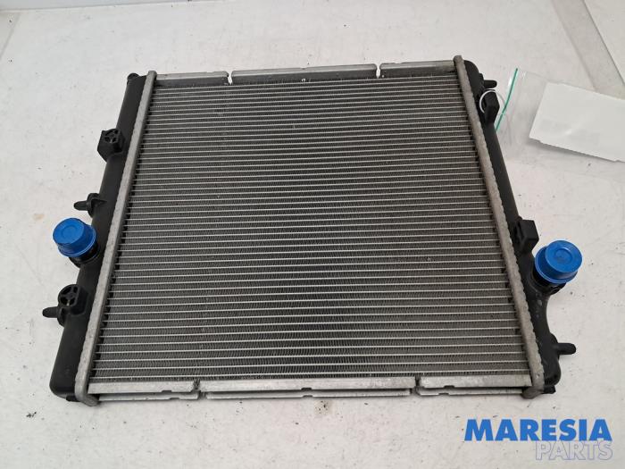 Gebruikte Radiateur Citroen C3 (SC) 1.4 16V VTi Prijs € 30,00 Margeregeling aangeboden door Maresia Parts