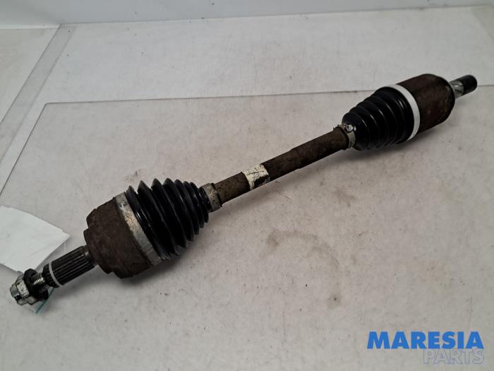 Gebruikte Steekas links-voor Renault Megane III Grandtour (KZ) 1.5 dCi 110 Prijs € 60,00 Margeregeling aangeboden door Maresia Parts