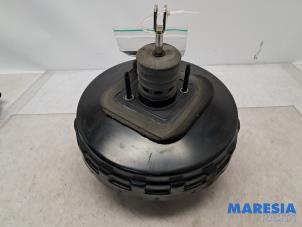 Gebruikte Rembooster Renault Espace (JK) 2.0 16V Prijs € 50,00 Margeregeling aangeboden door Maresia Parts