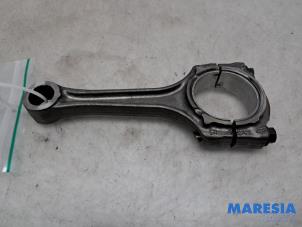 Gebruikte Drijfstang Alfa Romeo Giulietta (940) 1.4 TB 16V MultiAir Prijs € 45,00 Margeregeling aangeboden door Maresia Parts