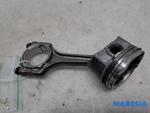 Gebruikte Drijfstang Alfa Romeo Giulietta (940) 1.4 TB 16V MultiAir Prijs € 45,00 Margeregeling aangeboden door Maresia Parts