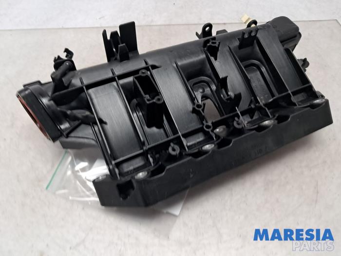 Gebruikte Inlaatspruitstuk Alfa Romeo Giulietta (940) 1.4 TB 16V MultiAir Prijs € 99,99 Margeregeling aangeboden door Maresia Parts