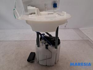 Gebruikte Tank element Pomp Opel Astra K Sports Tourer 1.2 Turbo 12V Prijs € 50,00 Margeregeling aangeboden door Maresia Parts