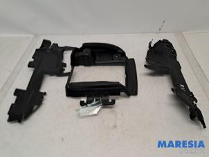 Gebruikte Steun (diversen) Peugeot 308 SW (L4/L9/LC/LJ/LR) 1.2 12V e-THP PureTech 130 Prijs € 50,00 Margeregeling aangeboden door Maresia Parts