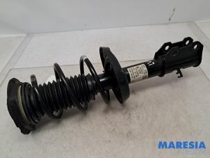 Gebruikte Schokdemperpoot links-voor Opel Astra K Sports Tourer 1.2 Turbo 12V Prijs € 57,50 Margeregeling aangeboden door Maresia Parts