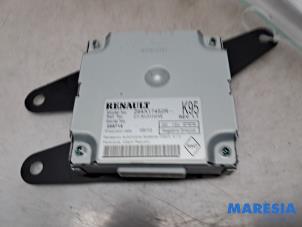 Gebruikte Camera module Renault Megane III Grandtour (KZ) 1.5 dCi 110 Prijs € 40,00 Margeregeling aangeboden door Maresia Parts