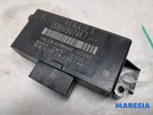 Gebruikte Module PDC Renault Megane III Grandtour (KZ) 1.5 dCi 110 Prijs € 75,00 Margeregeling aangeboden door Maresia Parts