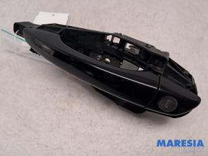 Gebruikte Portiergreep 2Deurs links Opel Combo Life/Tour 1.5 CDTI 100 Prijs € 23,60 Inclusief btw aangeboden door Maresia Parts