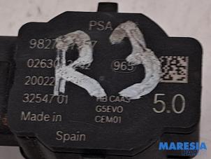 Gebruikte PDC Sensor Peugeot 5008 II (M4/MC/MJ/MR) 1.2 12V e-THP PureTech 130 Prijs € 24,99 Margeregeling aangeboden door Maresia Parts