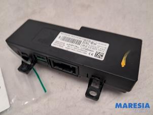 Gebruikte Bluetooth module Peugeot 5008 II (M4/MC/MJ/MR) 1.2 12V e-THP PureTech 130 Prijs € 40,00 Margeregeling aangeboden door Maresia Parts