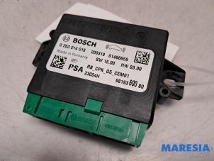 Gebruikte Module PDC Peugeot 5008 II (M4/MC/MJ/MR) 1.2 12V e-THP PureTech 130 Prijs € 35,00 Margeregeling aangeboden door Maresia Parts