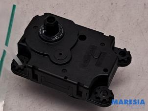 Gebruikte Kachelklep Motor Opel Combo Life/Tour 1.5 CDTI 100 Prijs € 24,20 Inclusief btw aangeboden door Maresia Parts