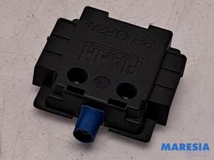 Gebruikte Antenne Versterker Opel Combo Life/Tour 1.5 CDTI 100 Prijs € 12,10 Inclusief btw aangeboden door Maresia Parts