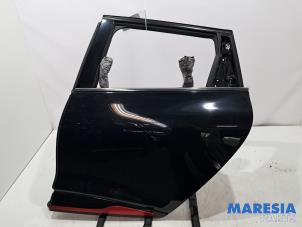 Gebruikte Deur 4Deurs links-achter Renault Clio IV Estate/Grandtour (7R) 1.2 TCE 16V EDC Prijs € 225,00 Margeregeling aangeboden door Maresia Parts