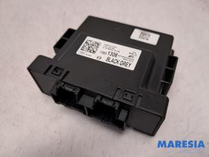 Gebruikte Gateway module Opel Astra K Sports Tourer 1.2 Turbo 12V Prijs € 15,00 Margeregeling aangeboden door Maresia Parts