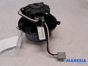 Gebruikte Blower Opel Astra K Sports Tourer 1.2 Turbo 12V Prijs € 60,00 Margeregeling aangeboden door Maresia Parts