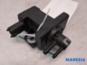 Gebruikte Vacuum ventiel Opel Astra K Sports Tourer 1.2 Turbo 12V Prijs € 75,00 Margeregeling aangeboden door Maresia Parts