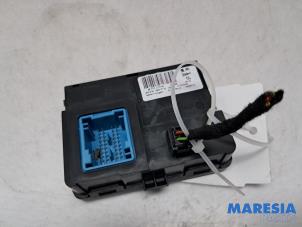 Gebruikte Computer Kachel Peugeot 5008 II (M4/MC/MJ/MR) 1.2 12V e-THP PureTech 130 Prijs € 35,00 Margeregeling aangeboden door Maresia Parts