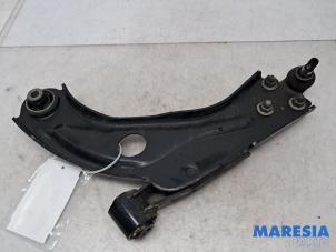 Gebruikte Draagarm onder links-voor Peugeot Partner (EA//EF/EN/EU) 1.5 BlueHDi 75 Prijs € 48,40 Inclusief btw aangeboden door Maresia Parts