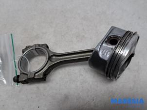 Gebruikte Drijfstang Alfa Romeo Brera (939) 2.2 JTS 16V Prijs € 131,25 Margeregeling aangeboden door Maresia Parts