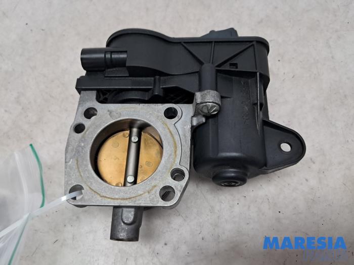 Gebruikte Gasklephuis Peugeot 208 I (CA/CC/CK/CL) 1.0 Vti 12V PureTech Prijs € 34,99 Margeregeling aangeboden door Maresia Parts