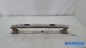 Gebruikte Bumperframe achter Citroen Jumpy 2.0 Blue HDI 180 Prijs € 120,99 Inclusief btw aangeboden door Maresia Parts