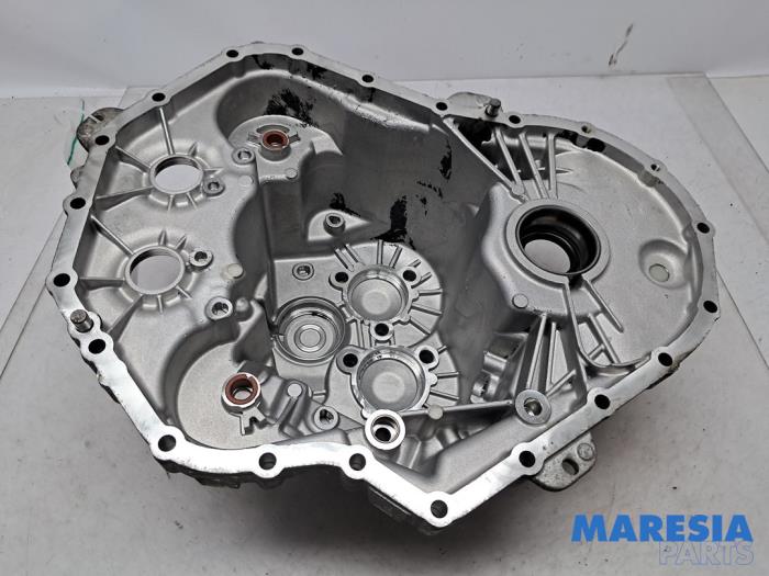 Gebruikte Versnellingsbakhuis Renault Captur I (2R) 1.2 TCE 16V EDC Prijs € 149,00 Margeregeling aangeboden door Maresia Parts
