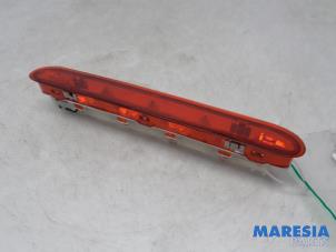 Gebruikte Extra Remlicht midden Citroen Jumpy 2.0 Blue HDI 180 Prijs € 24,08 Inclusief btw aangeboden door Maresia Parts