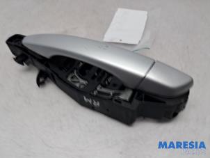 Gebruikte Schuifdeurgreep rechts Citroen Jumpy 2.0 Blue HDI 180 Prijs € 48,40 Inclusief btw aangeboden door Maresia Parts