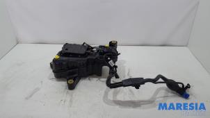 Gebruikte Adblue tank Opel Combo Cargo 1.5 CDTI 100 Prijs € 544,50 Inclusief btw aangeboden door Maresia Parts