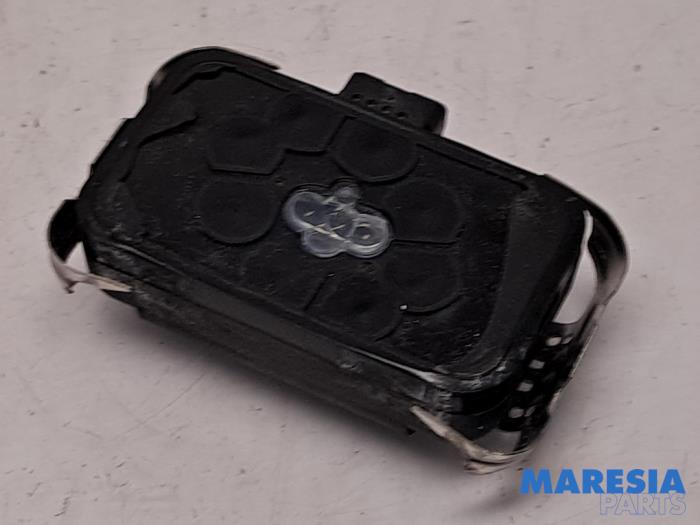 Gebruikte Regensensor Peugeot 307 CC (3B) 2.0 16V Prijs € 35,00 Margeregeling aangeboden door Maresia Parts