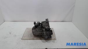 Gebruikte Versnellingsbak Opel Vivaro 2.0 CDTI 122 Prijs € 1.511,29 Inclusief btw aangeboden door Maresia Parts