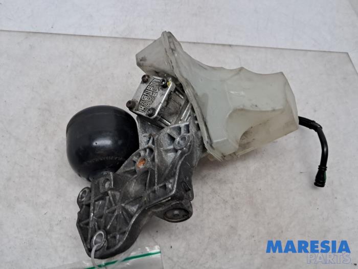 Schakelrobot van een Peugeot 5008 I (0A/0E) 1.6 HDiF 16V 2013